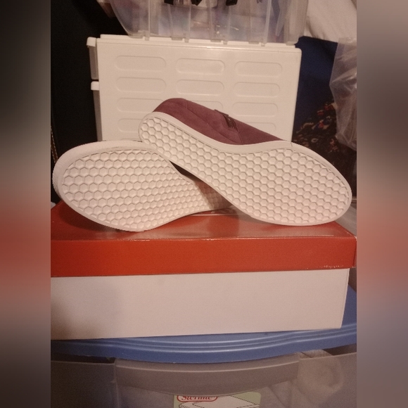 MAROON PIC AND PAY WEDGES NWT NIB 7 1/2M - Picture 4 of 9